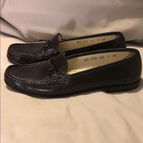 Salvatore Ferragamo loafers 9 AAAA - Picture 2 of 7